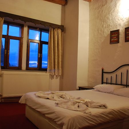 Yasin'S Place Backpackers Cave Hostel 格雷梅 外观 照片