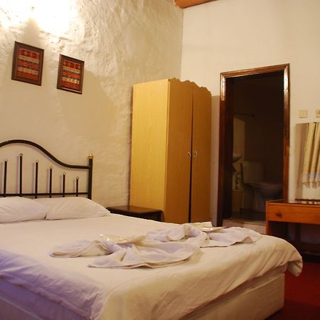 Yasin'S Place Backpackers Cave Hostel 格雷梅 外观 照片