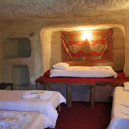 Yasin'S Place Backpackers Cave Hostel 格雷梅 外观 照片
