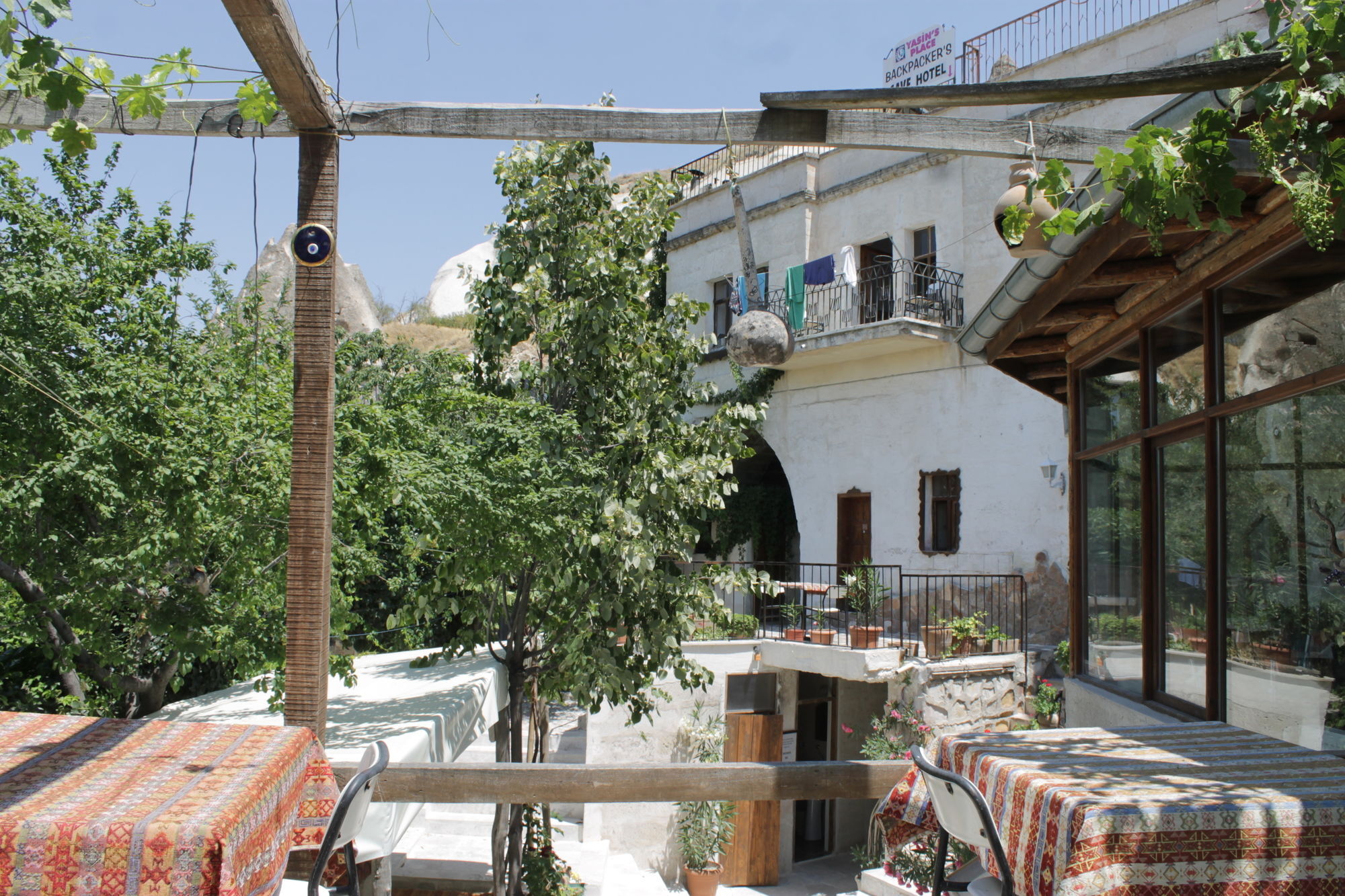 Yasin'S Place Backpackers Cave Hostel 格雷梅 外观 照片